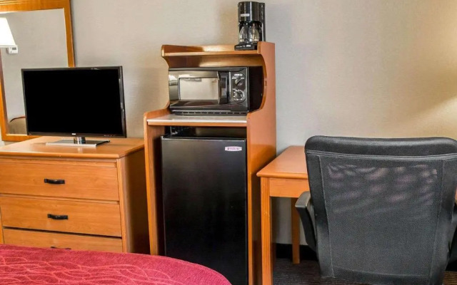 Quality Inn and Suites Airport