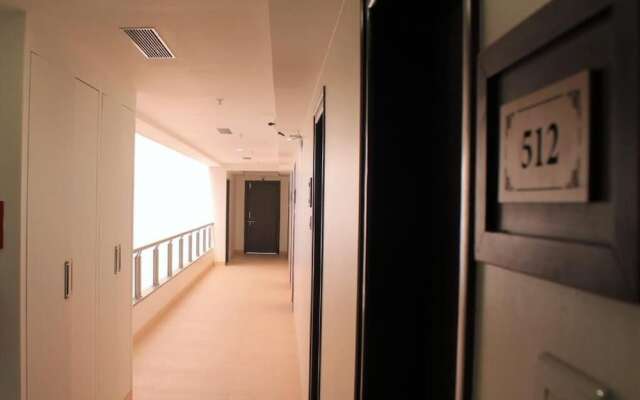 Magnus Square Business Hotel