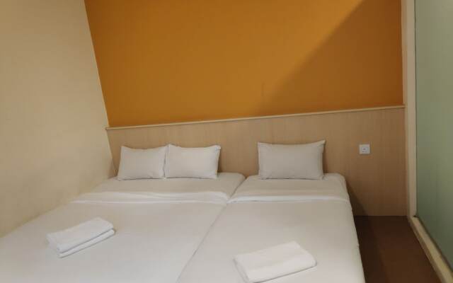OYO 318 Simms Boutique Hotel