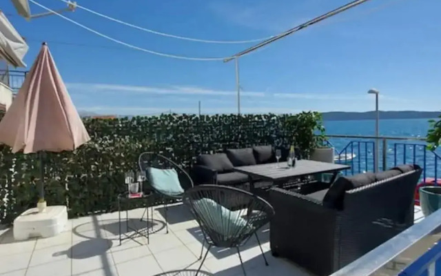 Coastal Charm in Kaštel Kambelovac With Terrace & Sea Views