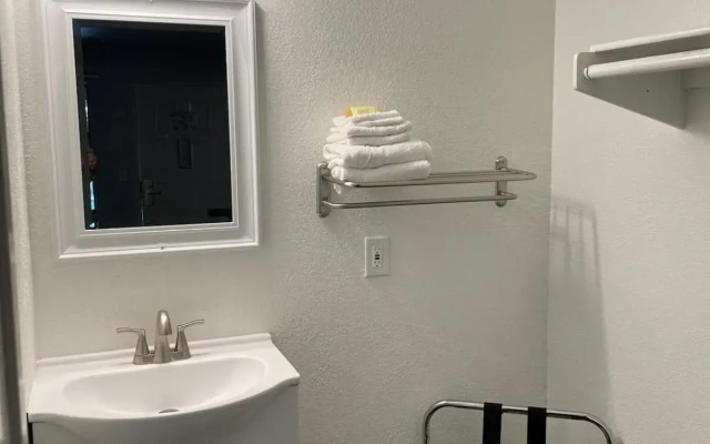 Premier Inns Thousand Oaks