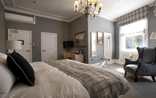 The Clerk & Well Pub & Rooms