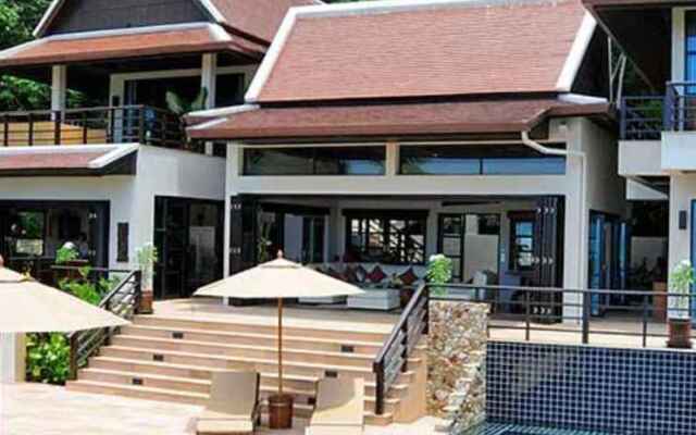 Golden Palm Villa