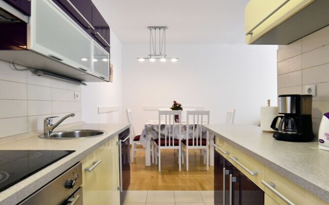 LORITA Superior Apartment with Balcony