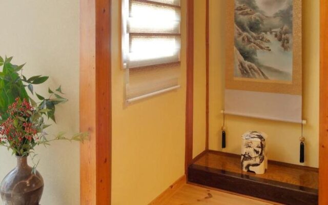 Holiday House Ayu