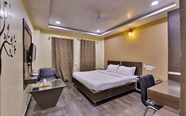Hotel puneet international