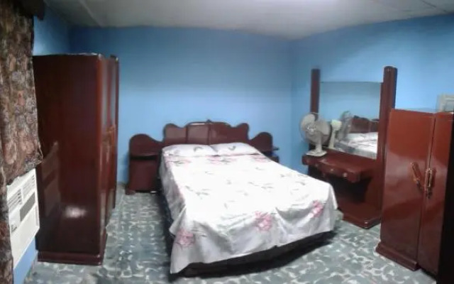 Fernandez and Friends Rooms