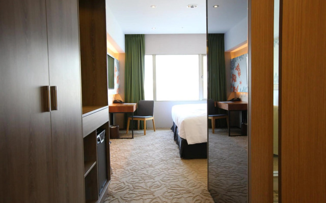 Aeris International Hotel