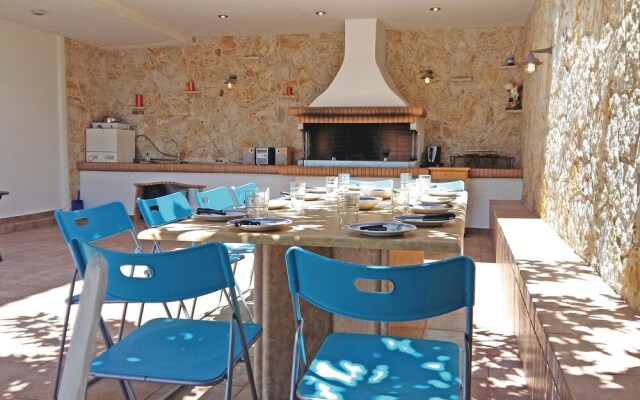 Amazing Home in Theologos with Hot Tub, WiFi & 6 Bedrooms