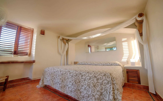 La Villa Luz Adults Only