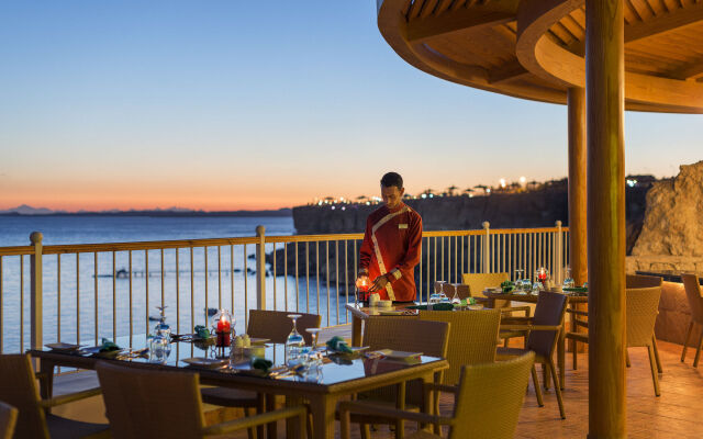 Reef Oasis Beach Resort