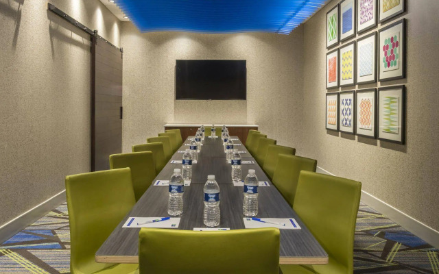 Holiday Inn Express & Suites Medina by IHG