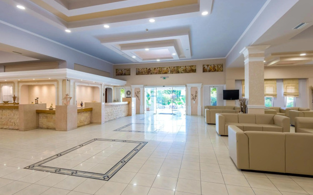 Gaia Royal Hotel