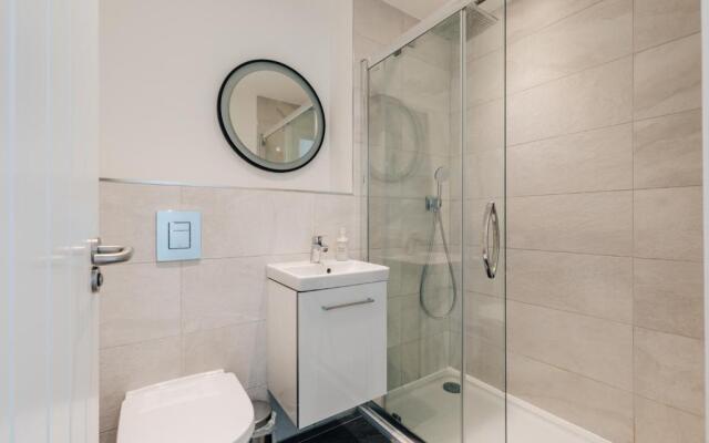 Redland Stay In Bespoke Home 2 of 2