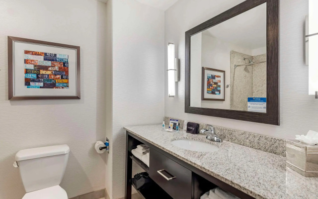 Comfort Inn & Suites Brighton Denver NE Medical Center
