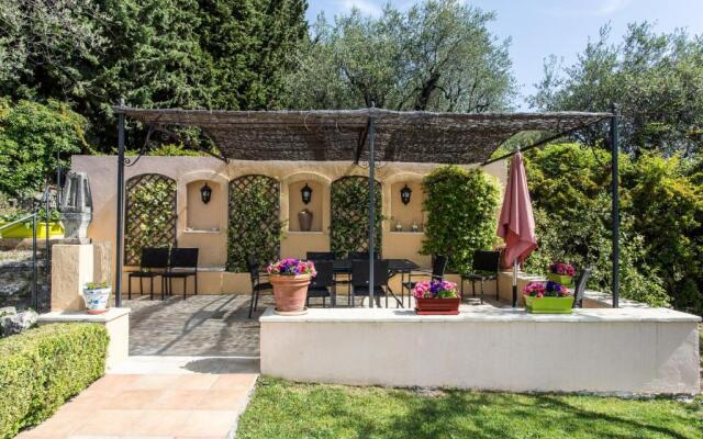 Mas Du Roc BedBreakfast