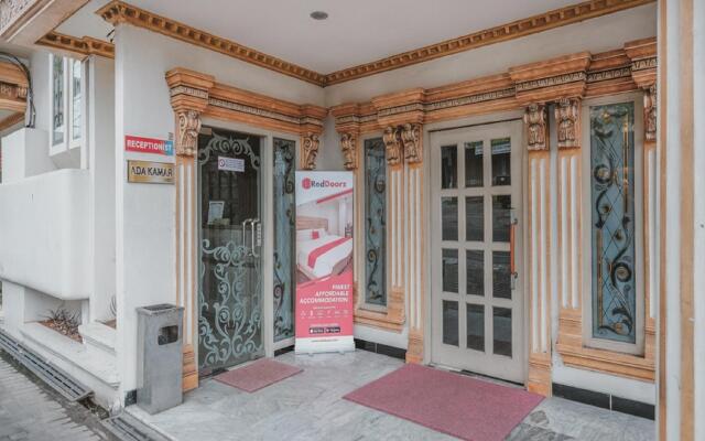 RedDoorz Plus @ Tanjung Karang Lampung 2