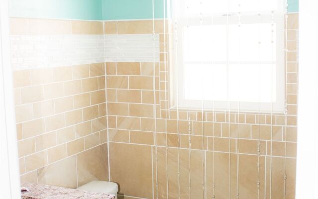 Travel Inn And Suites