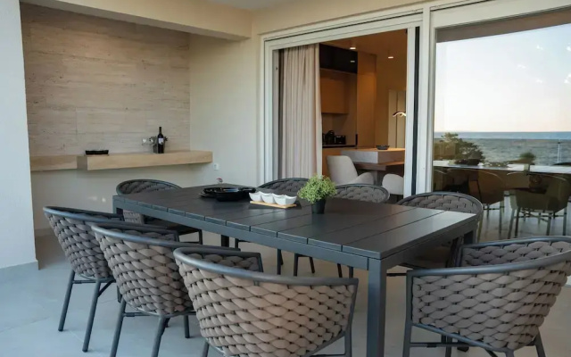 Bumblebee apartments & rooms with pool