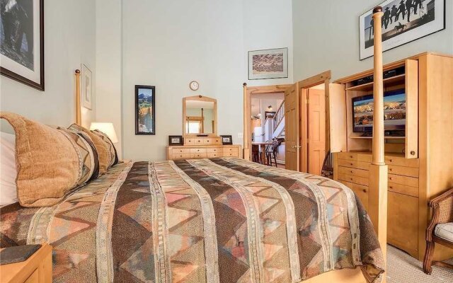 Saddle Creek Townhomes by Pioneer Ridge Management