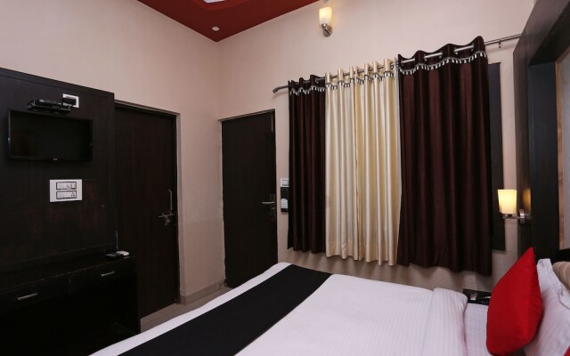 Capital O 23238 Hotel Jsr Inn