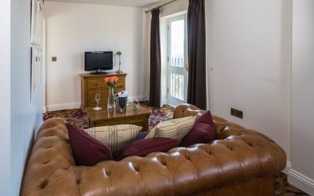 Three Horseshoes Inn