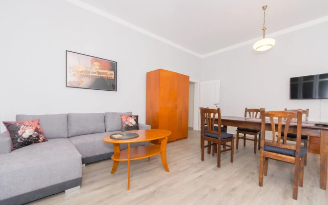 Best Location On Main Square