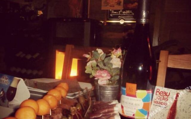 Le Chalet du Chemin et sa Roulotte