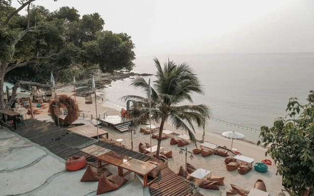 Sangthian Beach Resort