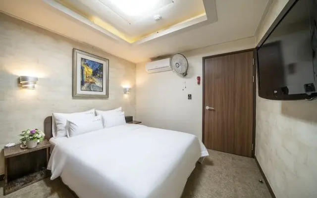 Tongyeong Hotel O2