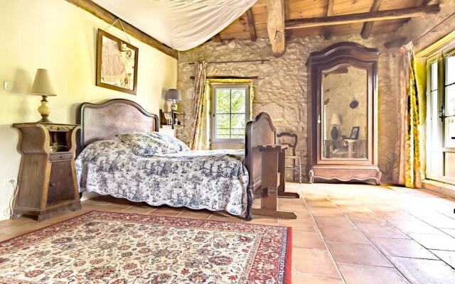 Villa With 6 Bedrooms in Mussidan, With Private Pool, Enclosed Garden