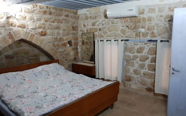 Nzar Khoury For Hosting Guest House