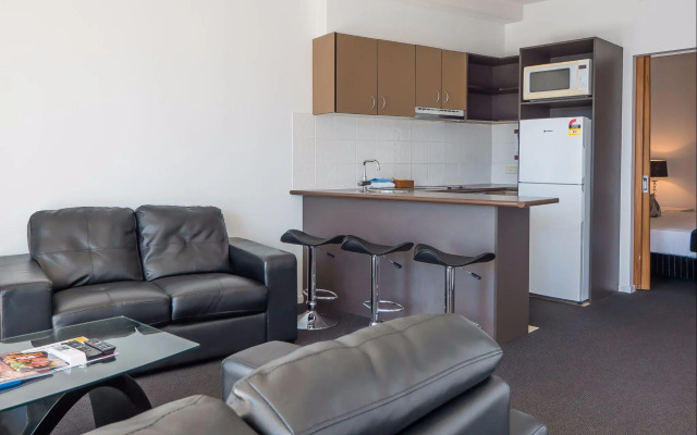 Broadbeach Savannah Hotel & Resort