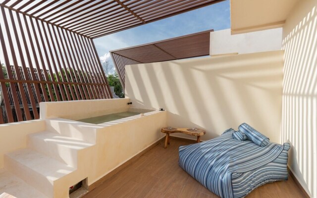 Stunning Exclusive 4BR House Private Pool Rooftop Sundeck Amazing Amenities