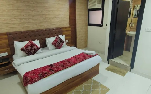 OYO 8497 near Delhi Airport