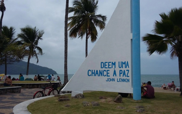 Kitnets Gracimar à 300mts Martin de Sá Caraguatatuba