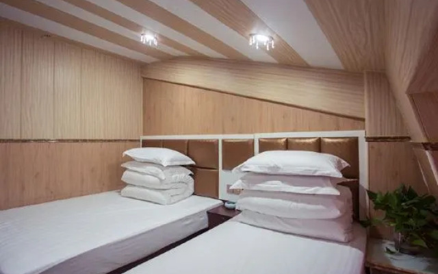 Shunda Hostel