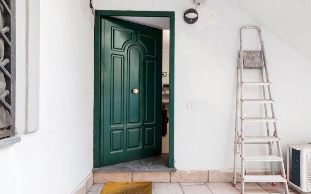 Via Merone 10 in Pozzuoli