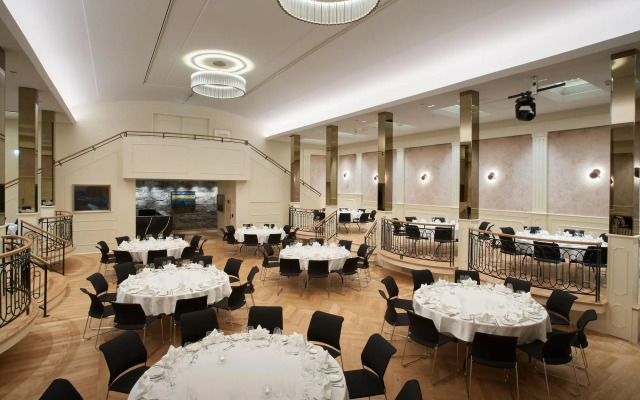 Iceland Parliament Hotel, Curio Collection By Hilton