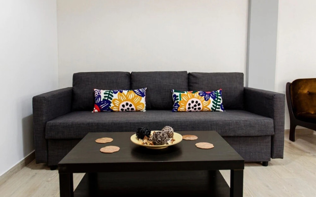 Renovated one bedroom flat in Kerameikos with courtyard by bnbPLUS