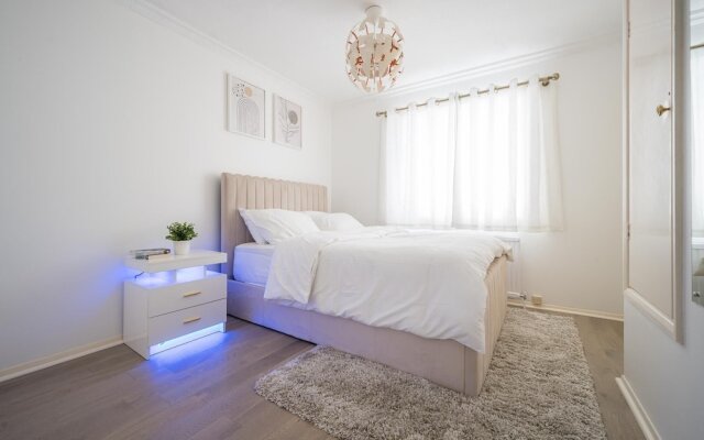 Luxurious 2-bed House in Dartford