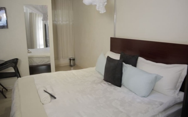 Commonlens Hotel