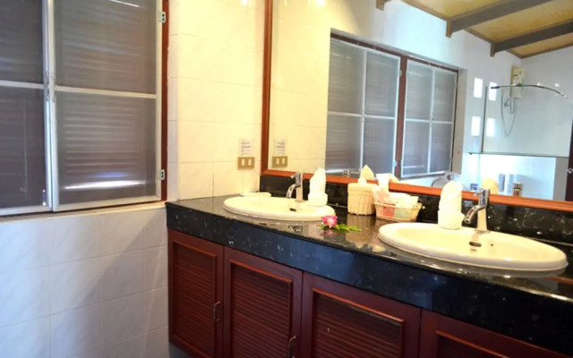 Green Coconut Village B3