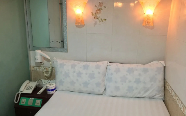 Everest Hostel