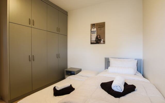 Luxury Family Getaway in Ramat Aviv