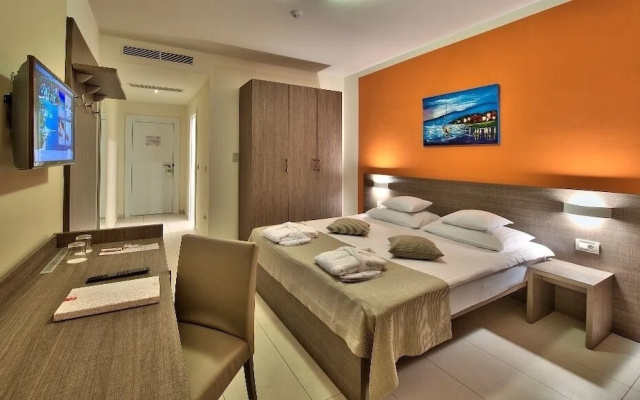 Crvena Luka Apartments and Villas
