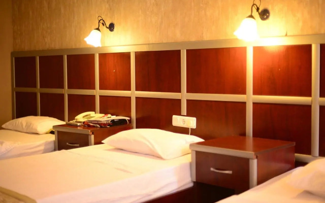 Eras Hotel