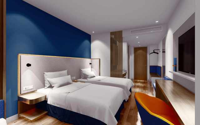 Holiday Inn Express Shanghai Pudong Airport