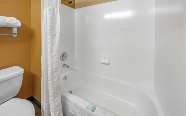 MainStay Suites Las Vegas Convention Center