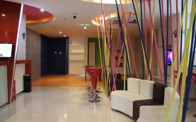 Hi Inn Beijing Yonghegong Metro Station